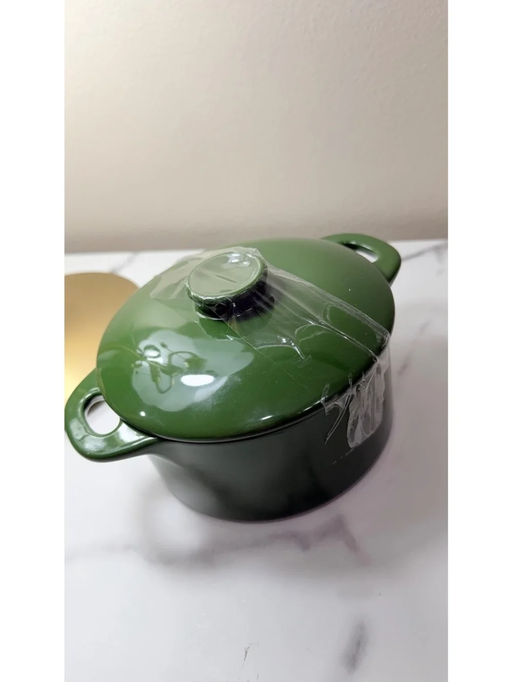 Green Brocc Your Body Round Ceramic Cocotte